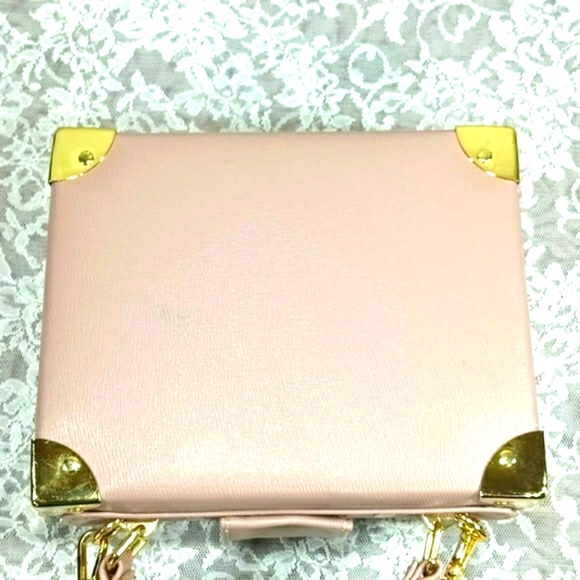 Madison West Beautiful Light Pink Handbag/Crossbody Box Women's Bag - Picture 7 of 17